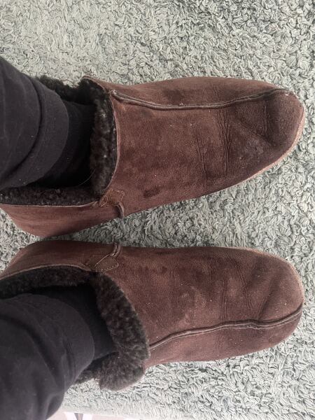Oh god just looked down - whats on your feet, does it show your age??