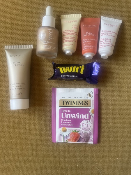 General “Waifs and Strays” Beauty Advent Calendar opening thread.