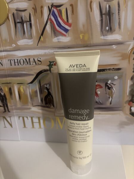 General “Waifs and Strays” Beauty Advent Calendar opening thread.