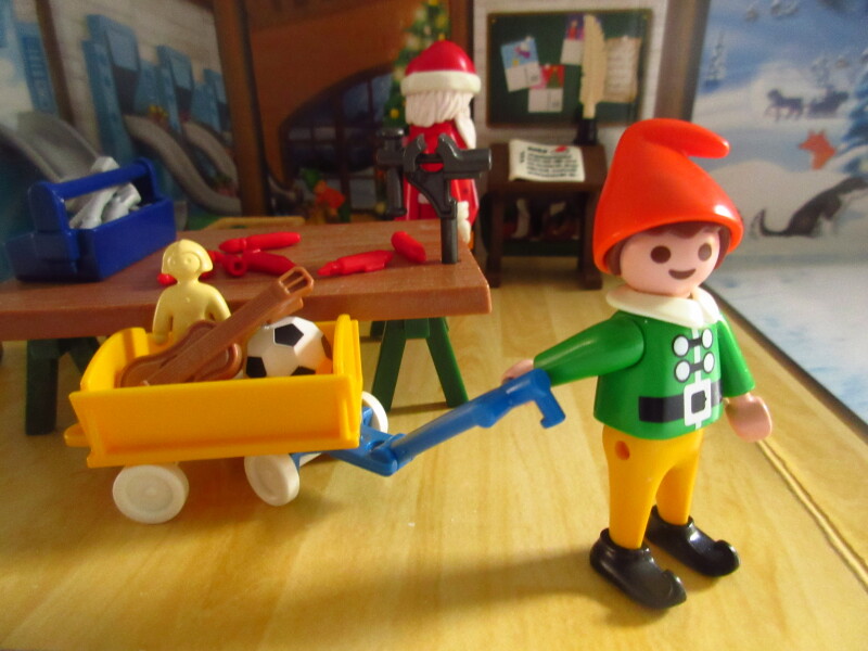 It's advent for the Playmobil people in our house...