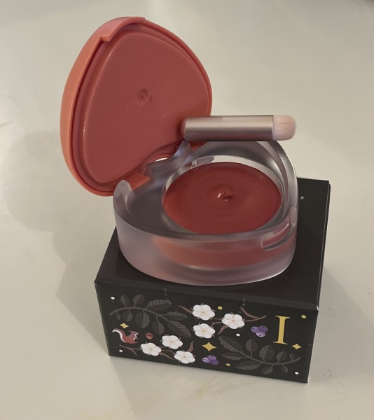 General “Waifs and Strays” Beauty Advent Calendar opening thread.