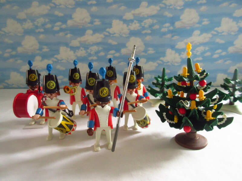 It's advent for the Playmobil people in our house...