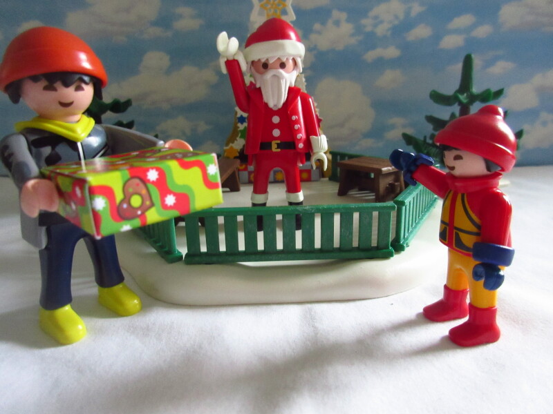 It's advent for the Playmobil people in our house...