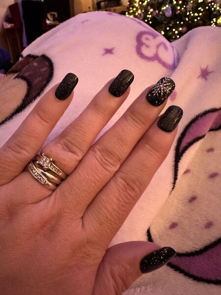 I think I'm done with glittery nails at Christmas
