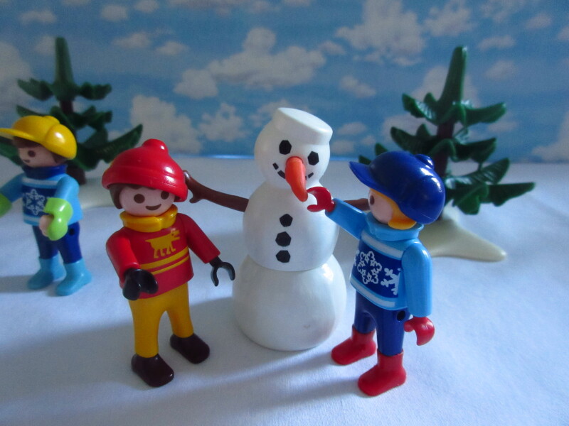 It's advent for the Playmobil people in our house...