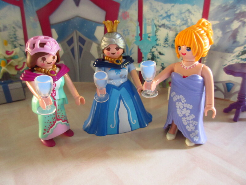 It's advent for the Playmobil people in our house...