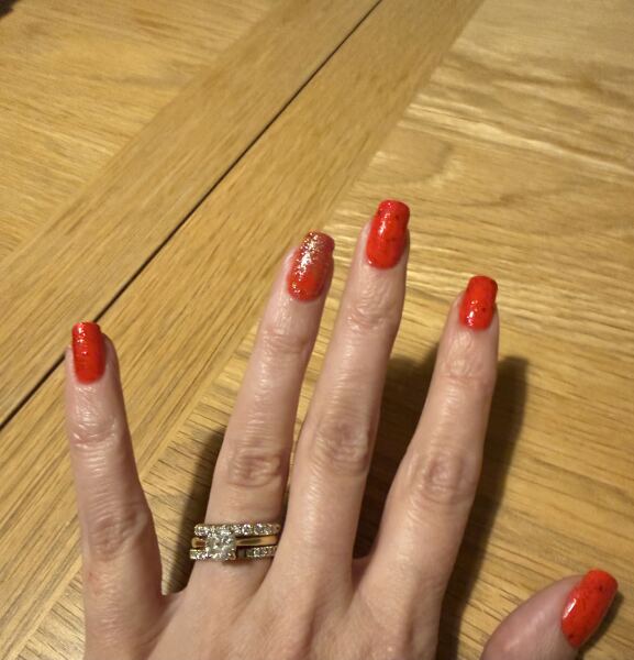 I think I'm done with glittery nails at Christmas