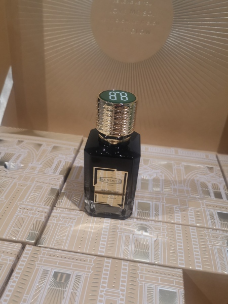 Scent of the day part six! What will the friendly perfumistas spray next?