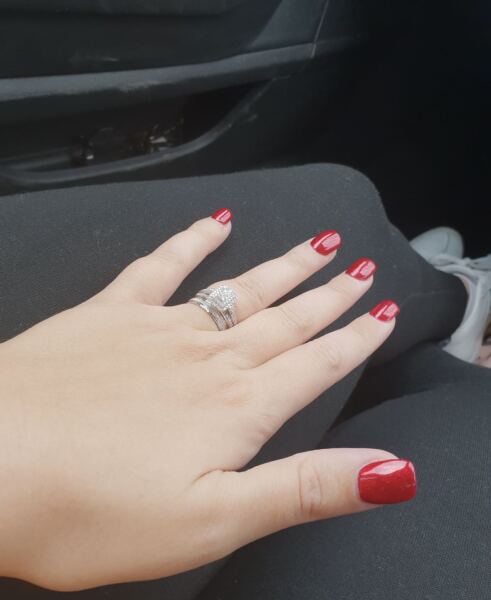 I want to see your nails!