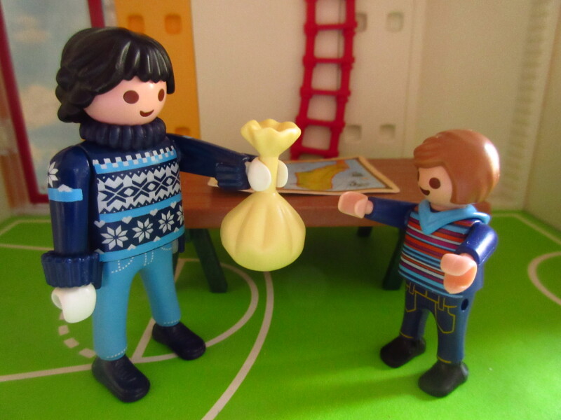 It's advent for the Playmobil people in our house...