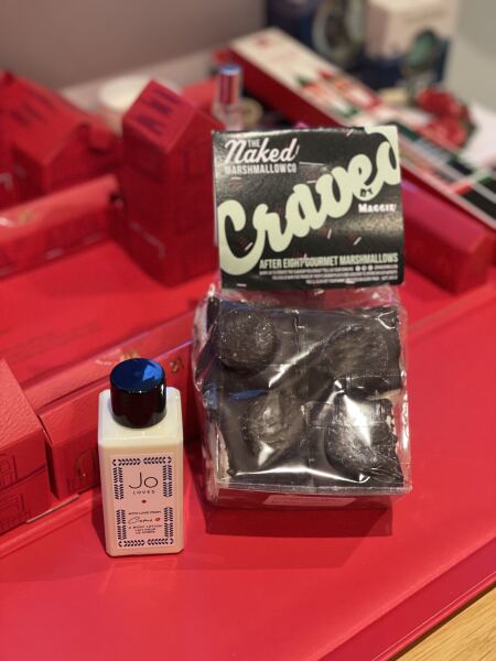 General “Waifs and Strays” Beauty Advent Calendar opening thread.