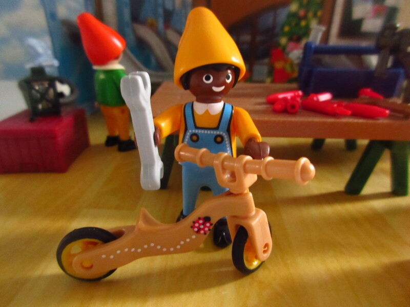 It's advent for the Playmobil people in our house...