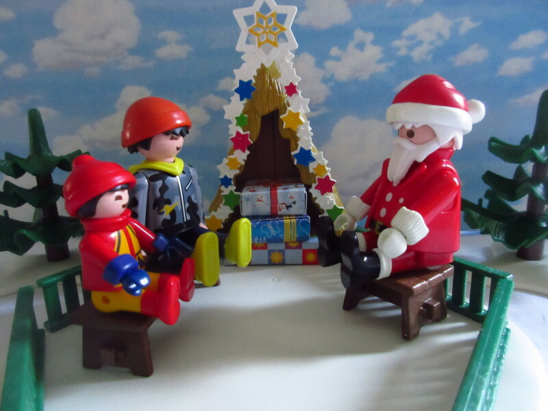It's advent for the Playmobil people in our house...