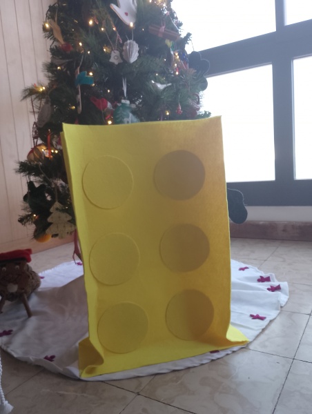 People who don’t wrap Christmas gifts. Reveal yourselves!
