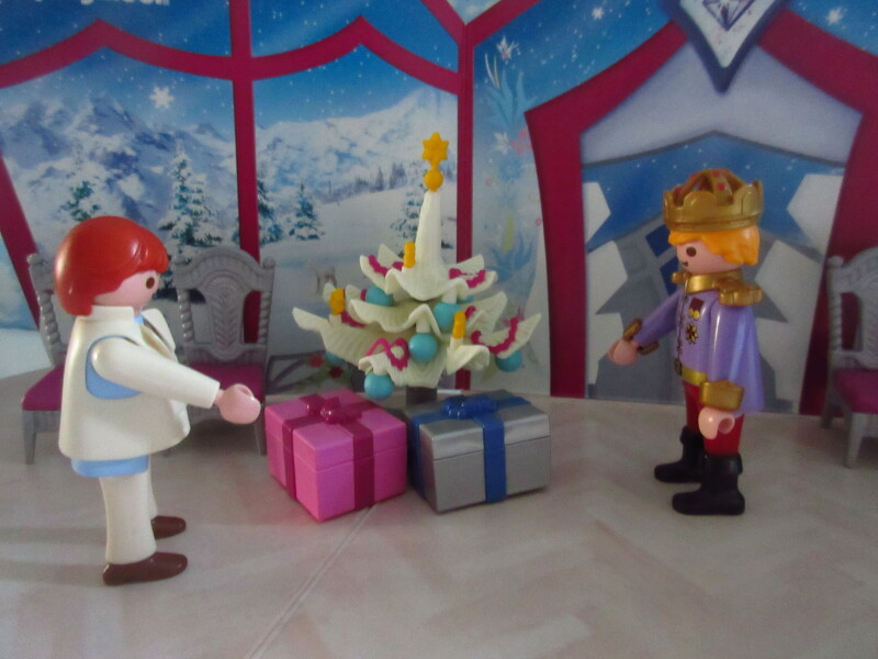It's advent for the Playmobil people in our house...