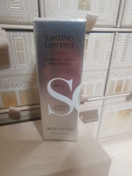 Oh Come All Ye Facials! Moisturisers and treatments! Join me for the Harrods Beauty Advent Calendar opening thread!