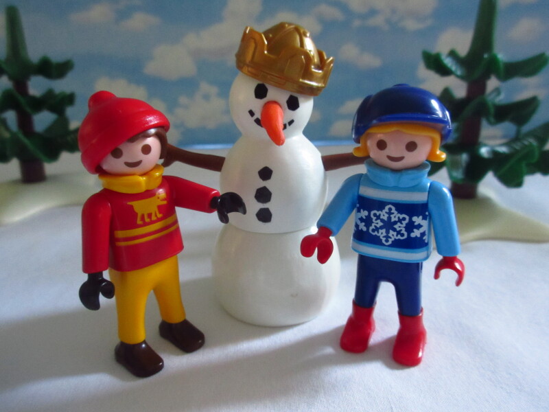 It's advent for the Playmobil people in our house...
