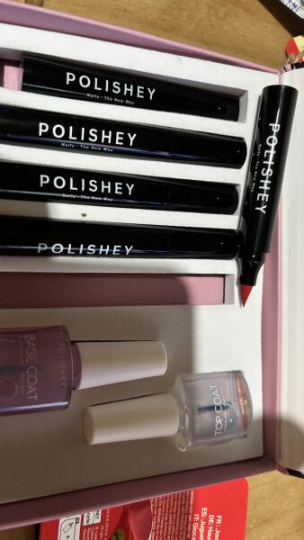 My BIAB / gel nail era ends with 2025. What at-home polish actually lasts more than a day?