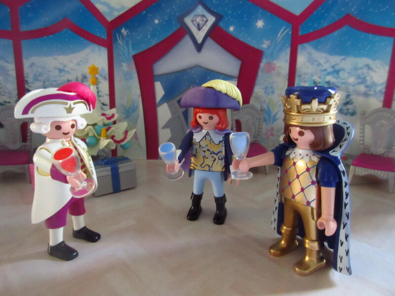 It's advent for the Playmobil people in our house...