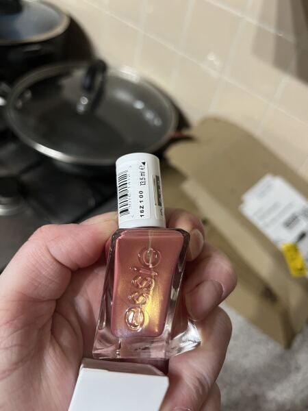 My BIAB / gel nail era ends with 2025. What at-home polish actually lasts more than a day?