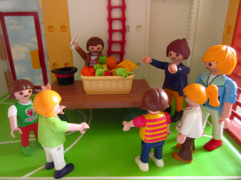It's advent for the Playmobil people in our house...