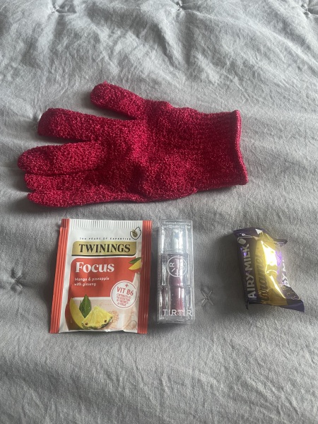 General “Waifs and Strays” Beauty Advent Calendar opening thread.