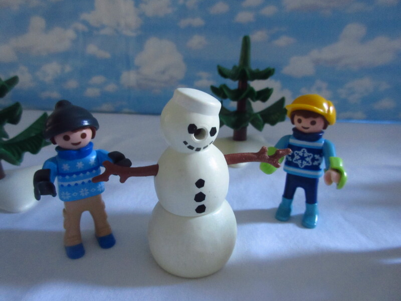 It's advent for the Playmobil people in our house...
