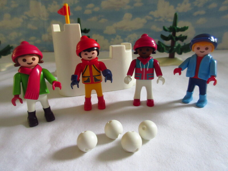 It's advent for the Playmobil people in our house...