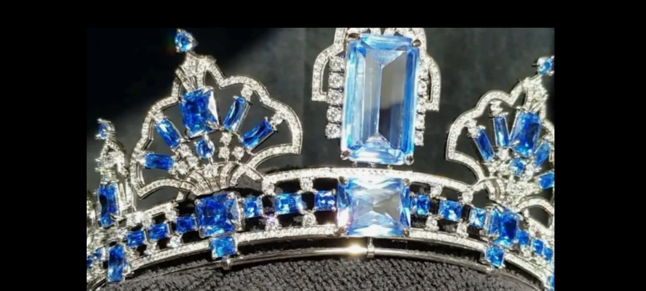 Royal Style: A Double Breasted Safari Suit? We need to discuss...