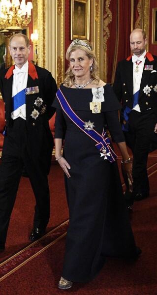 Royal Style: A Double Breasted Safari Suit? We need to discuss...