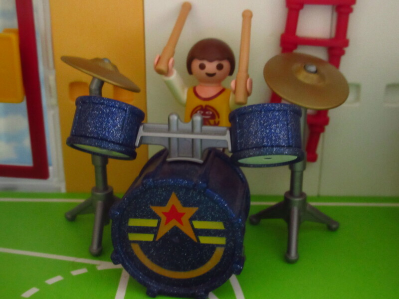 It's advent for the Playmobil people in our house...