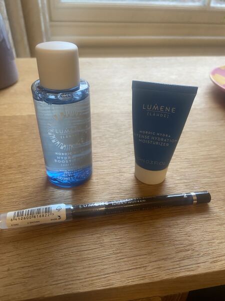 General “Waifs and Strays” Beauty Advent Calendar opening thread.