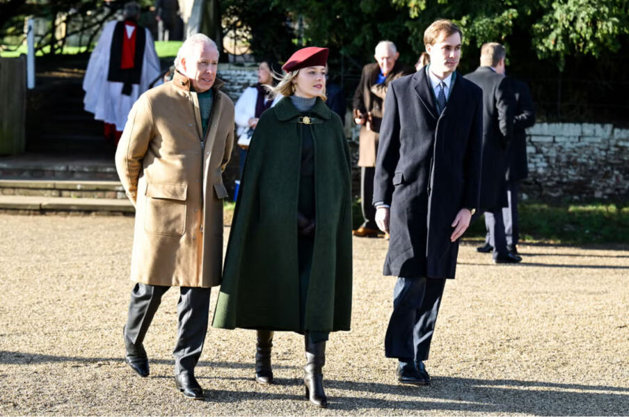 Royal Style: Hoping for Yuletide shimmer, but not too many green coats!