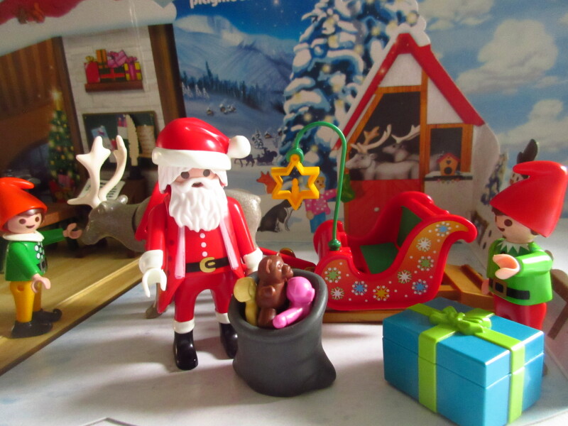 It's advent for the Playmobil people in our house...
