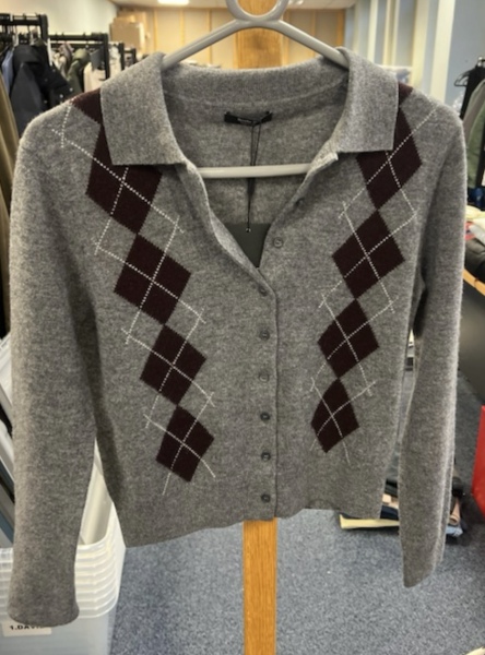 Ashley Jensen's coat in Shetland