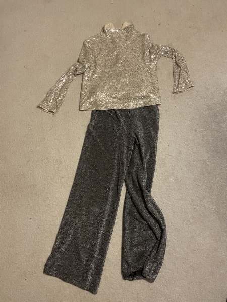 Office Christmas party - dress code smart casual?!