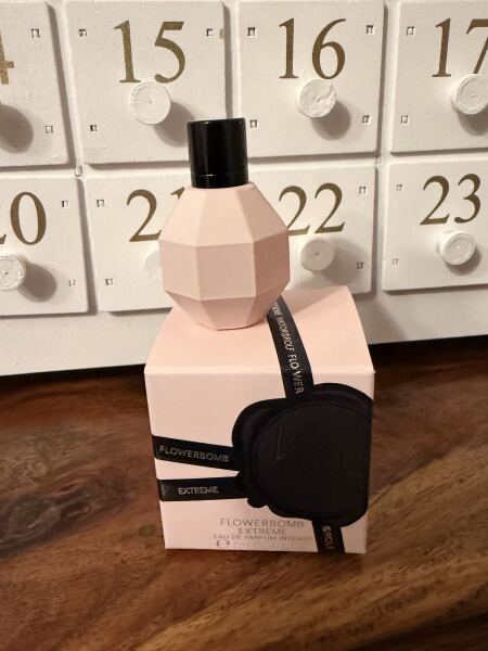 General “Waifs and Strays” Beauty Advent Calendar opening thread.