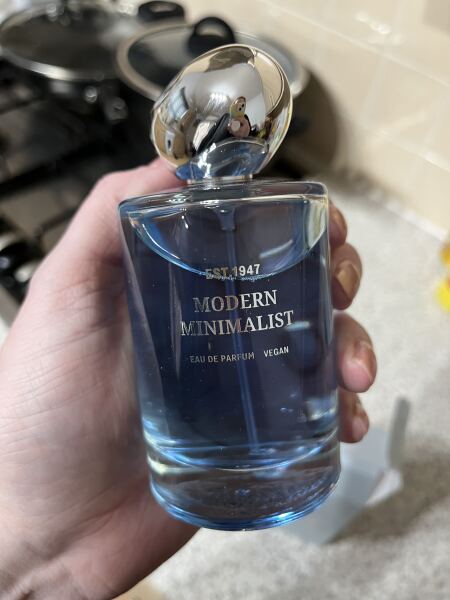 Scent of the day part six! What will the friendly perfumistas spray next?