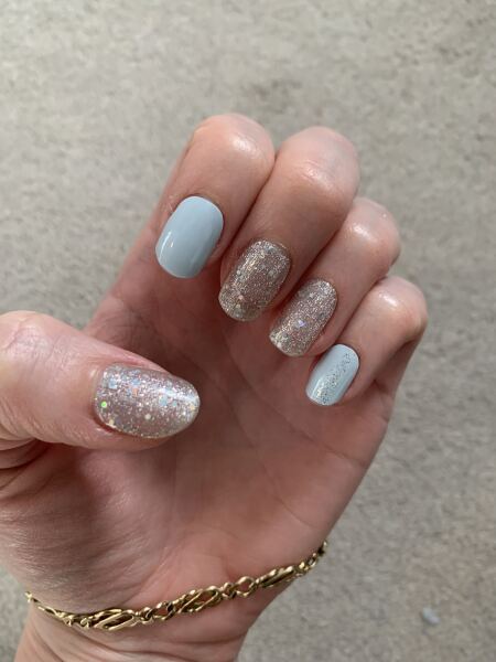 My BIAB / gel nail era ends with 2025. What at-home polish actually lasts more than a day?