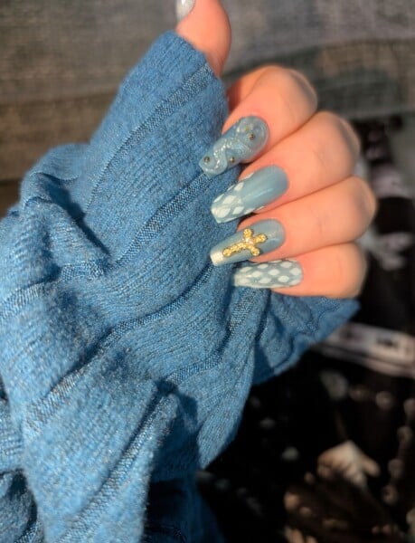 I want to see your nails!