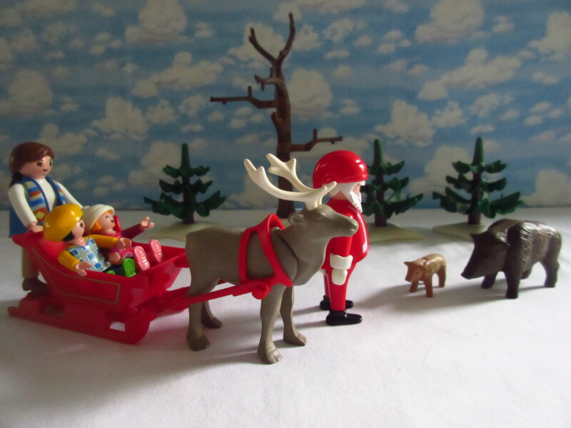It's advent for the Playmobil people in our house...