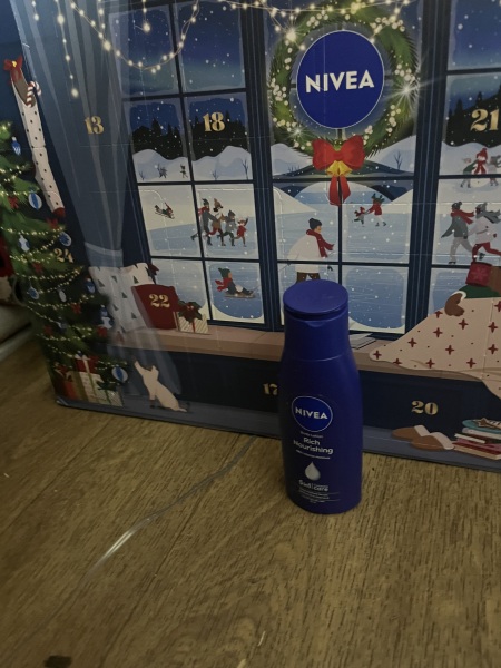 General “Waifs and Strays” Beauty Advent Calendar opening thread.