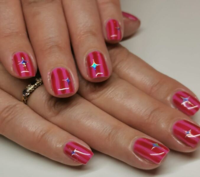 I want to see your nails!