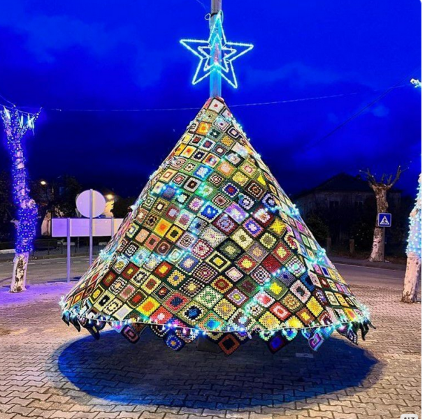 Thread 40 Starmer: Prettig Kerstfeest, Nollaig Shona, Hyvää Joulua, Nadolig Llawen ,圣诞快乐, God Jul, Feliz Navidad, Bouan Noué, Nollaig Chridheil.