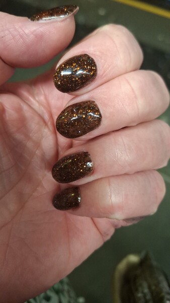 I think I'm done with glittery nails at Christmas