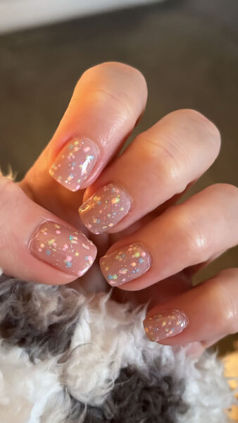 I want to see your nails!