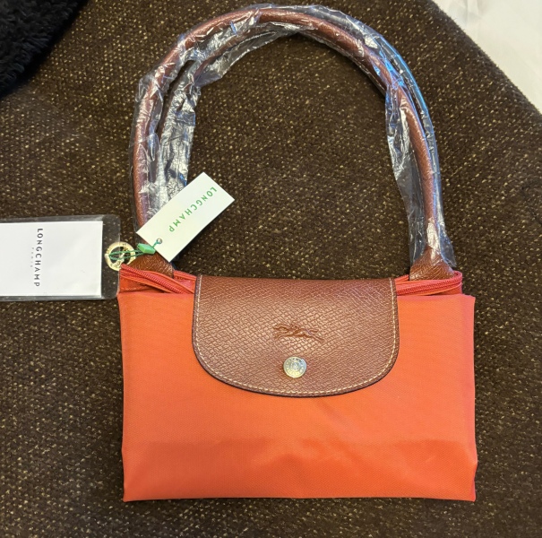 Any longchamp experts?