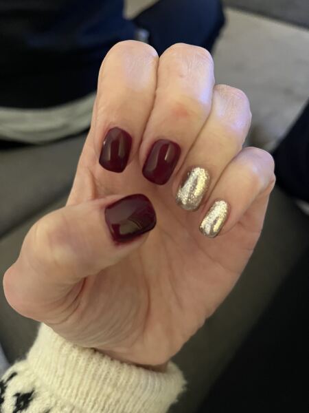 I think I'm done with glittery nails at Christmas