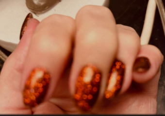 I think I'm done with glittery nails at Christmas