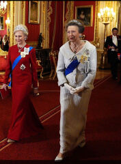 Royal Style: A Double Breasted Safari Suit? We need to discuss...